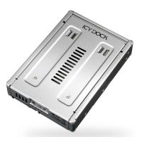 Icy Dock MB982IP-1S-1 storage drive docking station Silver