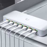 Ubiquiti A compact, 8-port, Layer 2